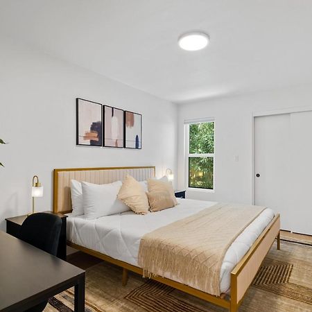 Chic Uptown Phoenix Home - Pool Table & Perfect Location Luaran gambar