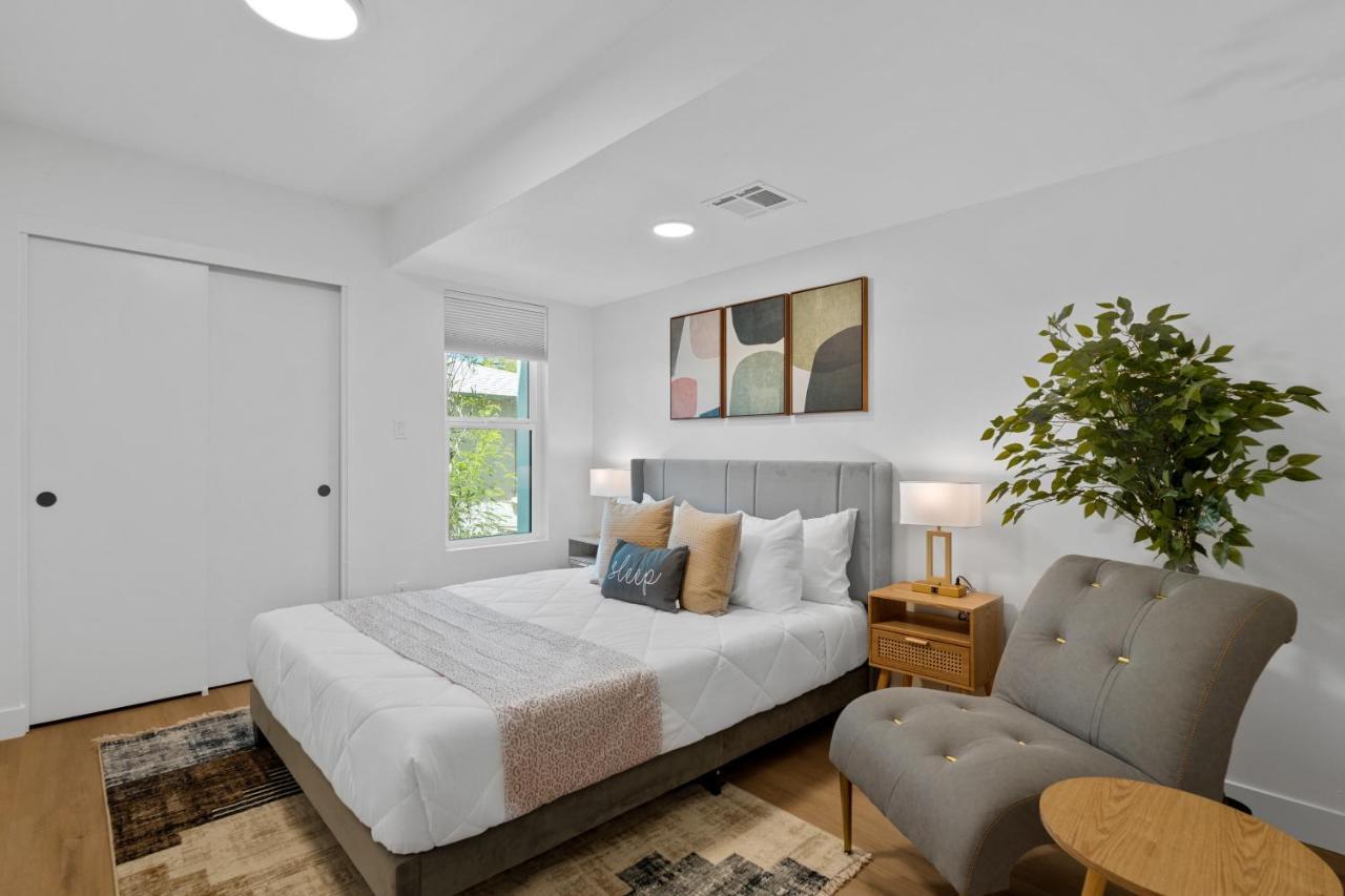 Chic Uptown Phoenix Home - Pool Table & Perfect Location Luaran gambar